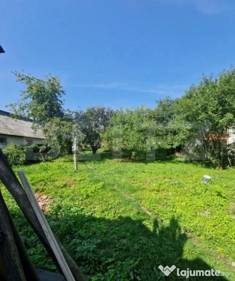 Casă cu 2 camere cu Teren 1600 Mp în Uriu