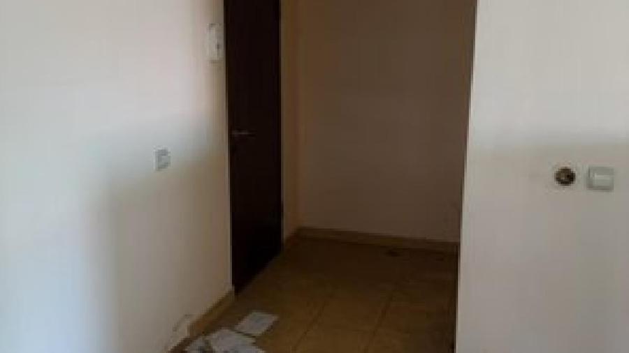 Apartament cu 3 camere semidecomandat în Nord