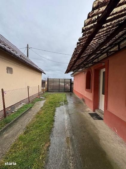 Casă cu 3 camere în Tămășeu