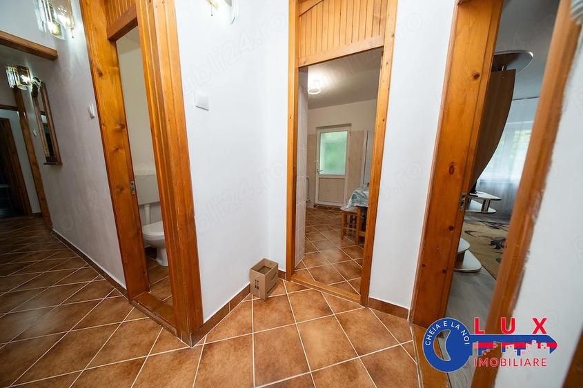 Apartament cu 3 camere decomandat în E3