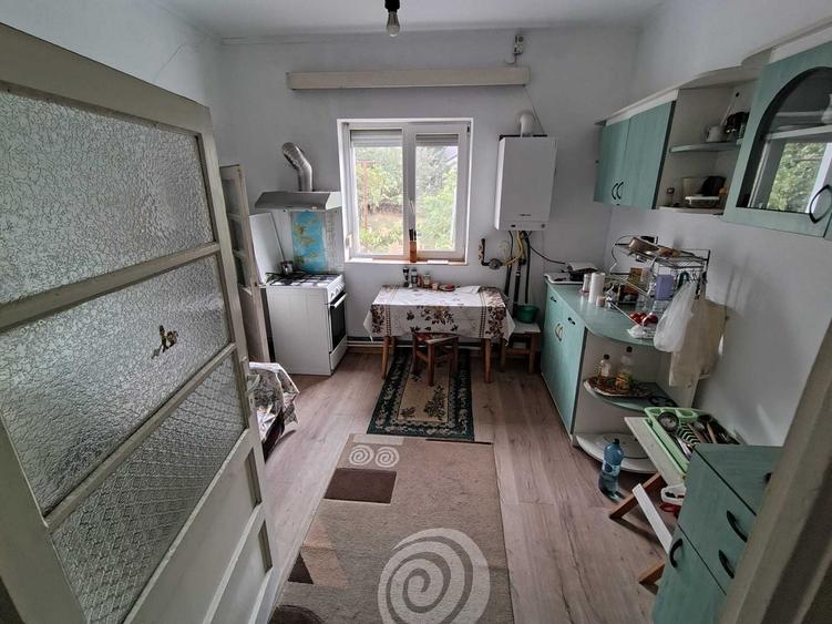 Casă cu 3 camere decomandat în Dealuri Oradea