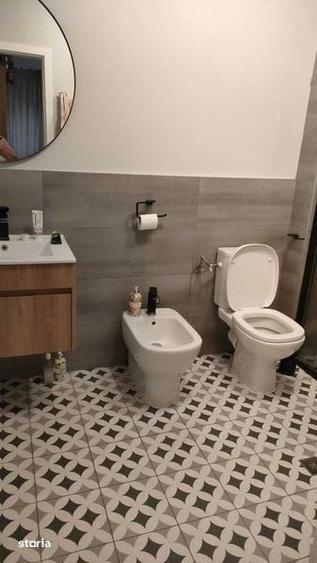 Casă cu 4 camere cu Teren 100 Mp în 1 Decembrie