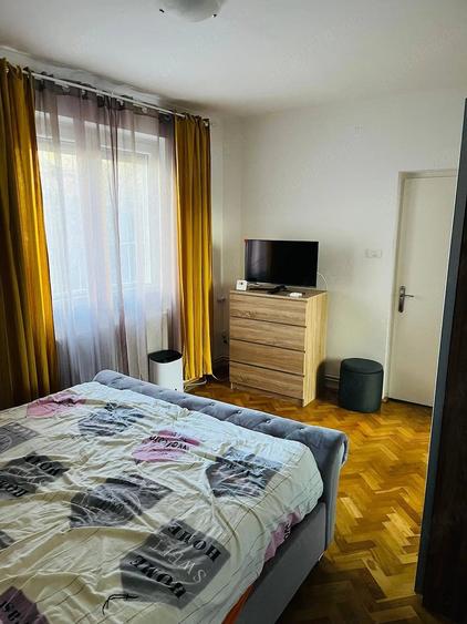 Apartament cu 2 camere decomandat în Take Ionescu