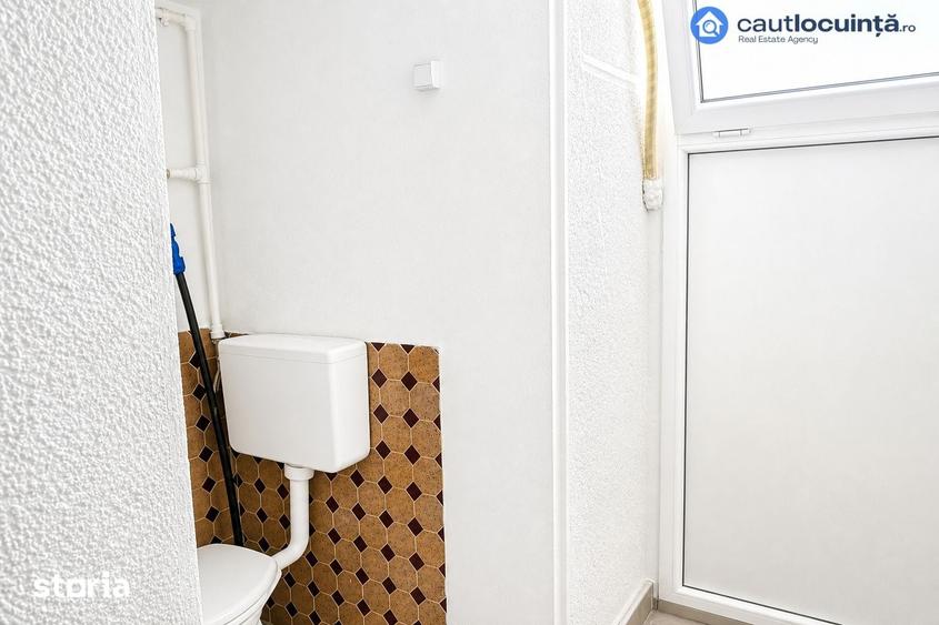 Casă cu 8 camere cu Teren 162 Mp în Dobroești