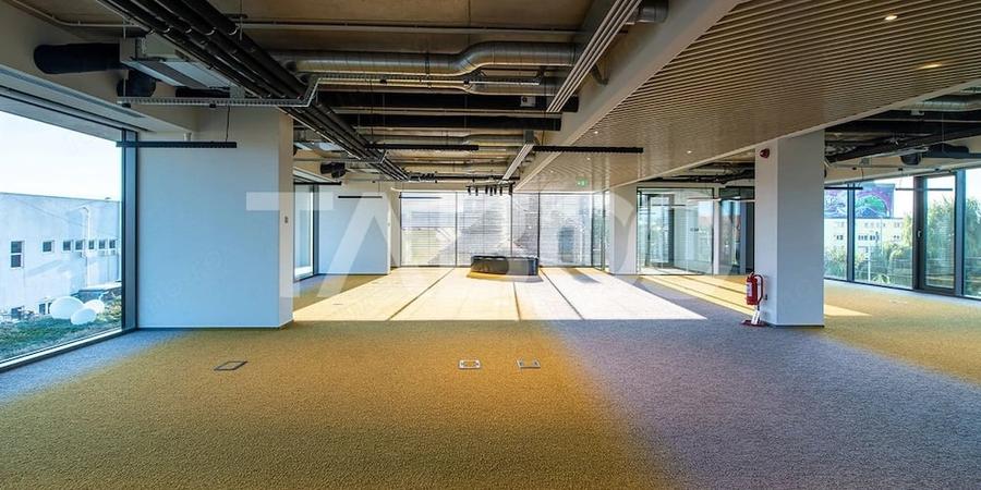 Spațiu comercial, de 1,550 mp, în Central