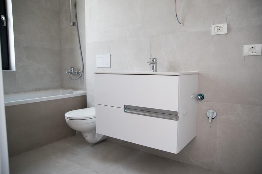 Duplex cu 5 camere cu Canalizare în Mehala