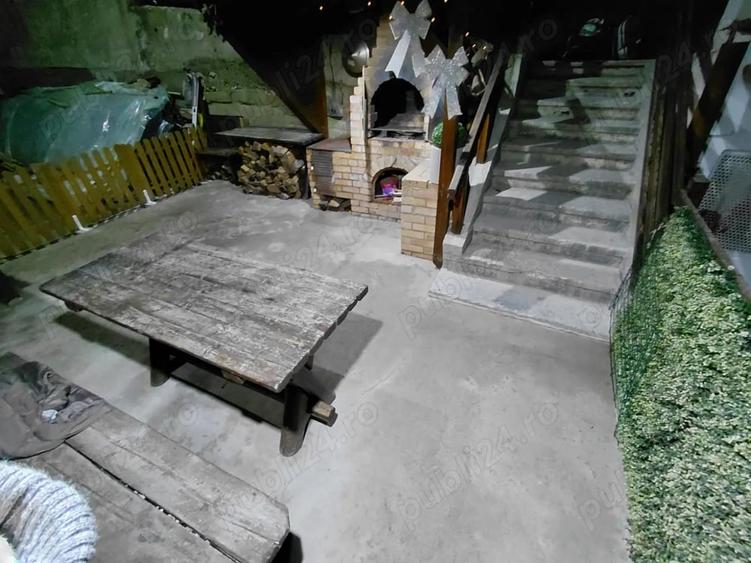 Casă cu 6 camere cu Teren 90 Mp în Central