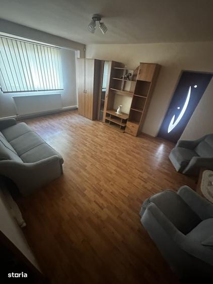 DE VANZARE: Apartament + Spatiu Comercial cart 1 Mai - 11