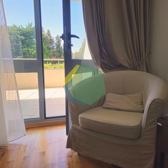 Apartament cu 3 camere, mobilat în Nord