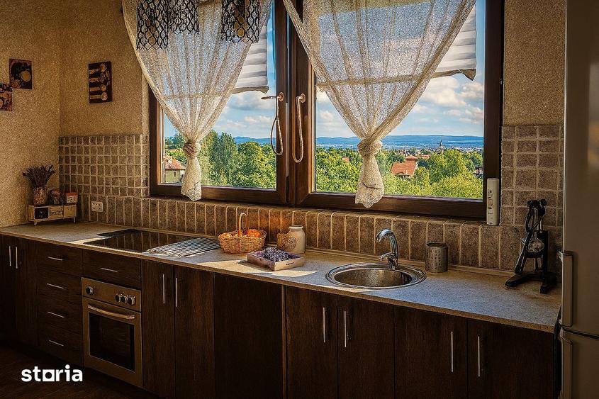Casă cu 4 camere cu Teren 770 Mp în Covasna