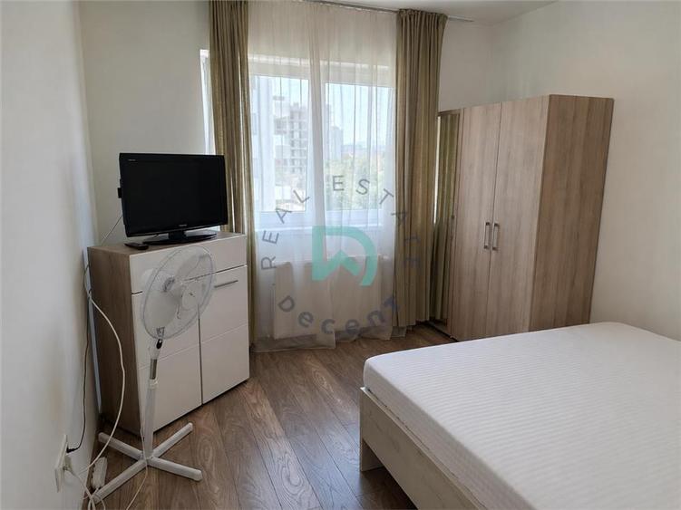 Apartament cu 2 camere decomandat în Tractorul