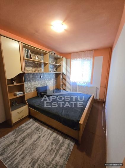 Apartament cu 2 camere semidecomandat, mobilat în Dacia