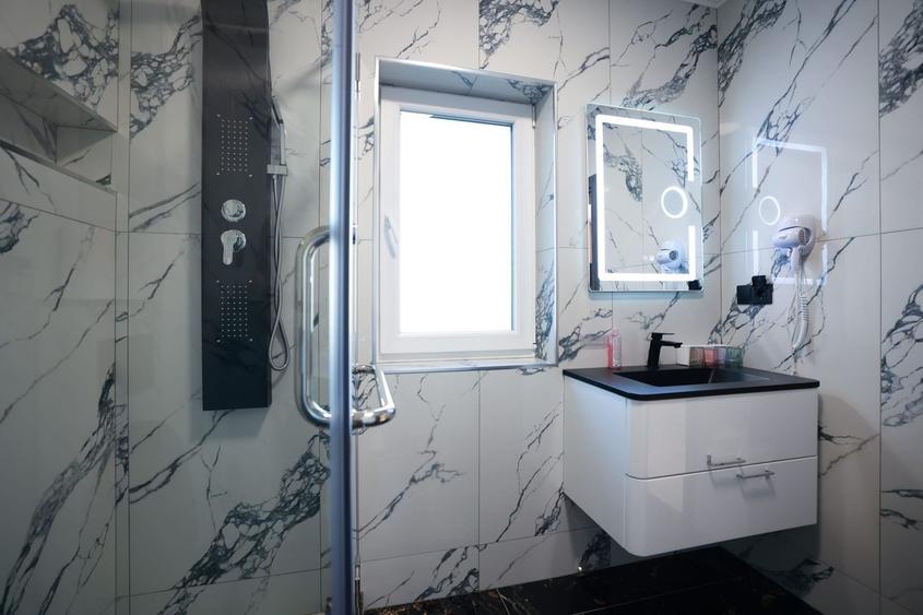 Apartament cu 3 camere decomandat, mobilat în Mărăști