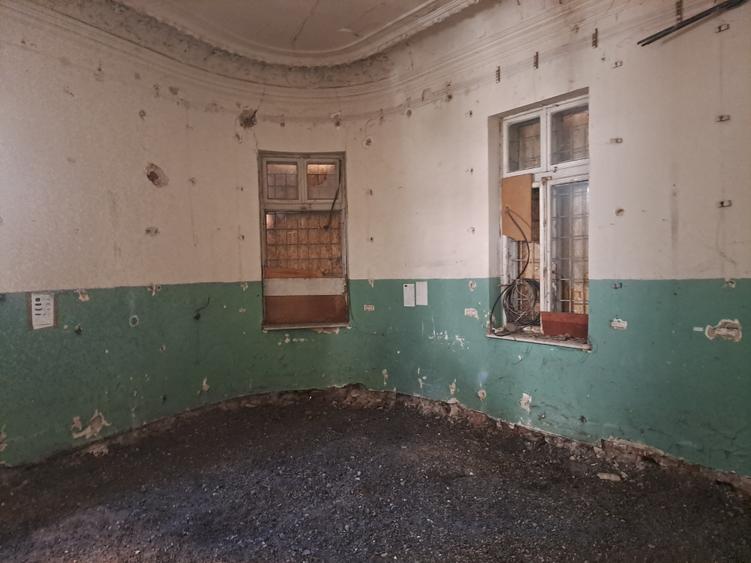 Casă individuală cu 15 camere cu Canalizare în Unirii