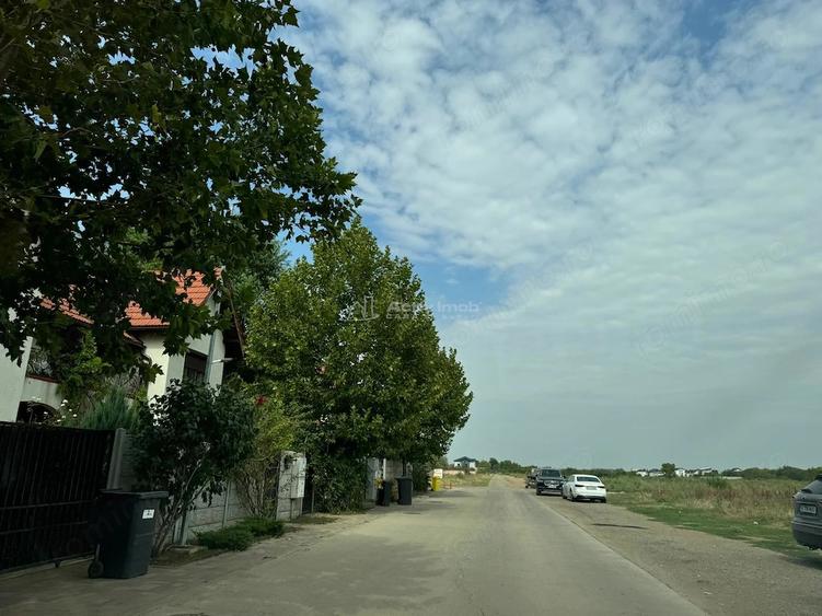 Casă cu 3 camere cu Teren 300 Mp în Central