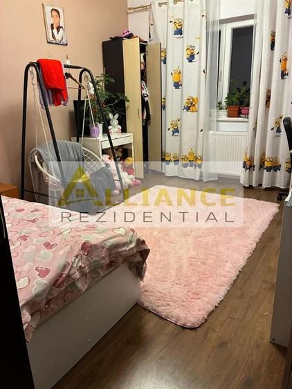 Duplex cu 4 camere cu Canalizare în Central