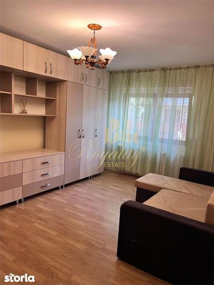 Apartament cu 3 camere decomandat, mobilat în Soarelui