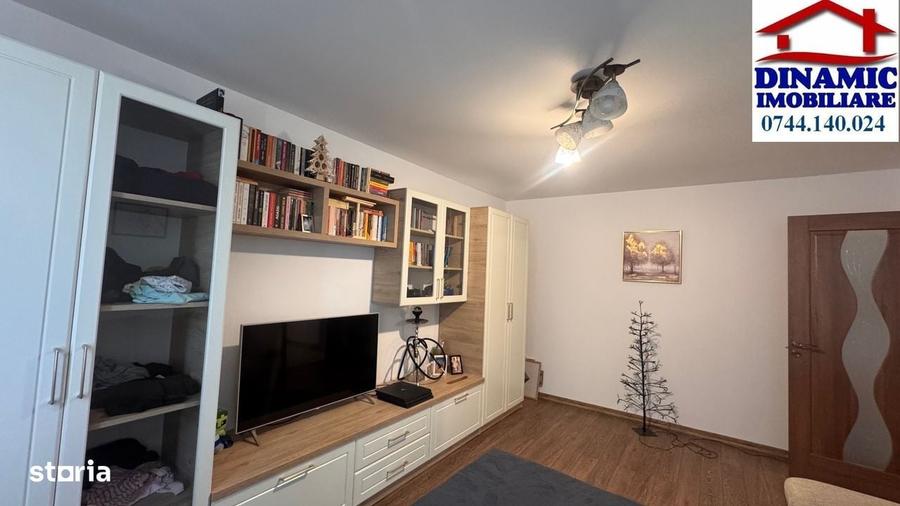 Apartament cu 2 camere decomandat în Vest