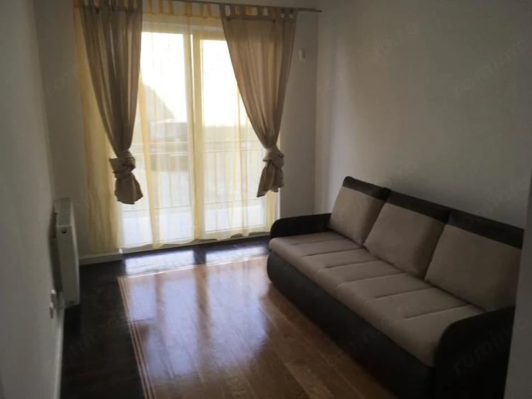 Apartament cu 3 camere semidecomandat în Lazaret