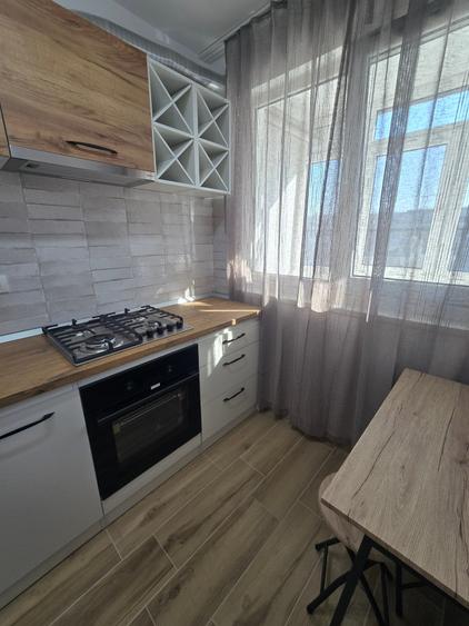 Apartament cu 2 camere semidecomandat în Giulești