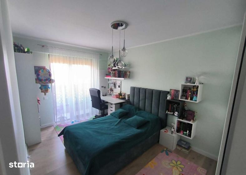 Apartament cu 4 camere decomandat în Andrei Mureșanu