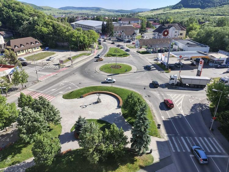 Apartament cu 3 camere decomandat în Calonda
