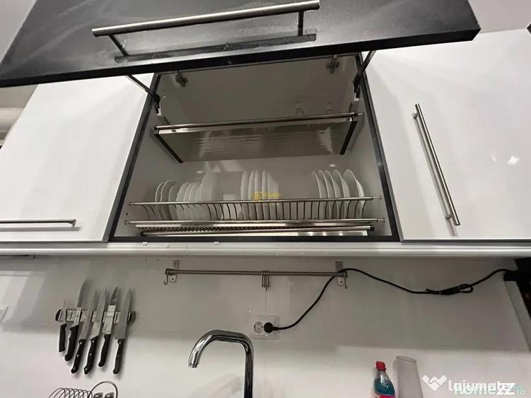 Apartament cu 4 camere decomandat în Ultracentral