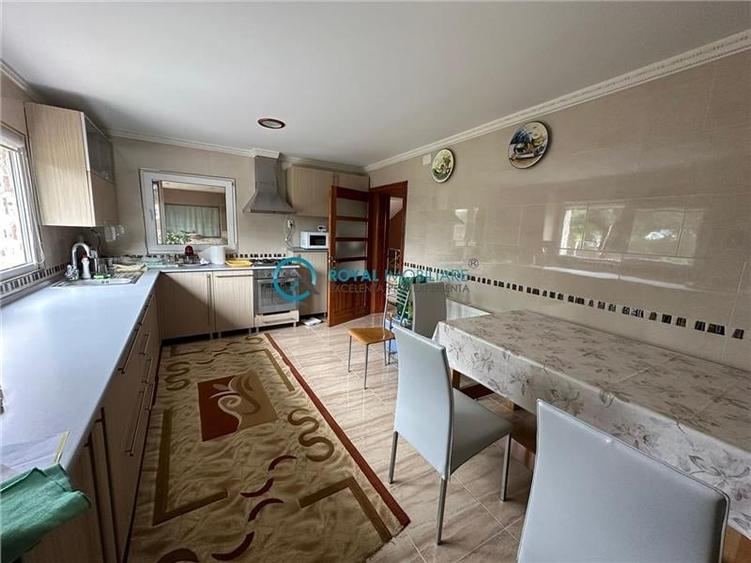 Casă individuală cu 8 camere cu Teren 3797 Mp în Lipănești