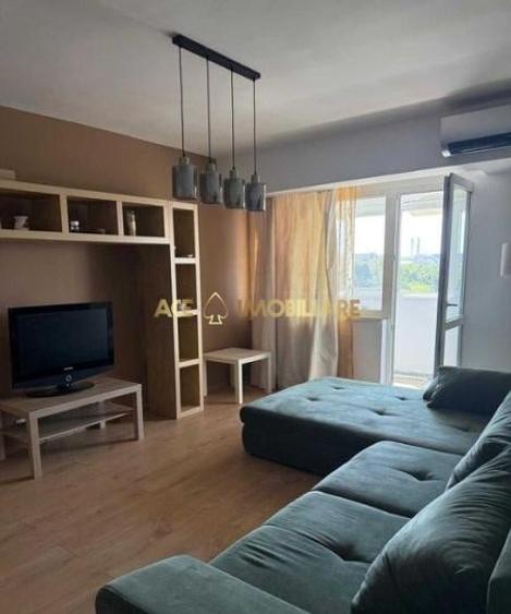 Apartament cu 3 camere decomandat, mobilat în 1 Mai