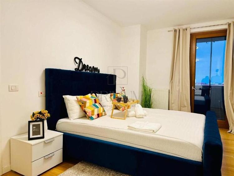 Apartament cu 3 camere decomandat, mobilat în Central