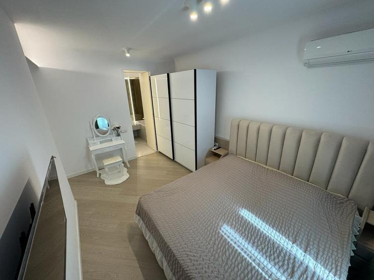 Apartament cu 3 camere decomandat, mobilat în Pipera