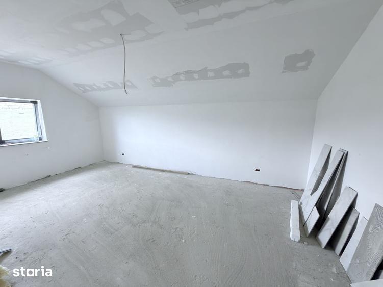 Casă cu 5 camere cu Teren 500 Mp în Central