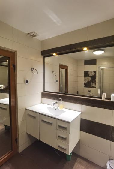 Apartament cu 3 camere decomandat, mobilat în Murfatlar