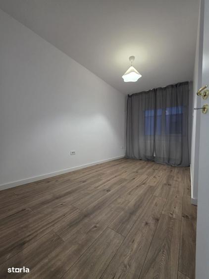 Casă cu 4 camere cu Teren 50 Mp în Dobroești