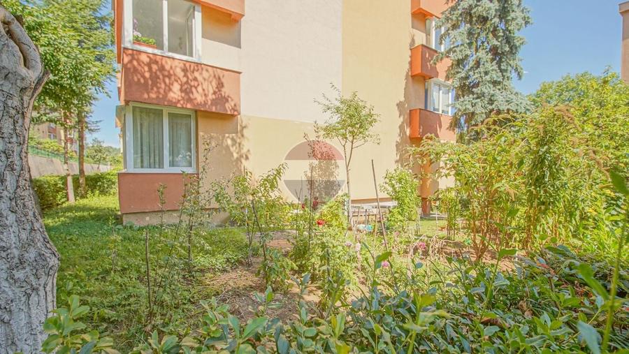 Apartament cu 2 camere decomandat, mobilat în Răcădău