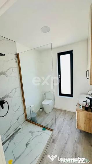 Casă cu 4 camere cu Teren 550 Mp în Săcueni
