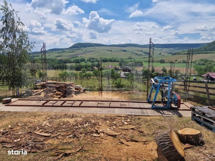 Casă cu 3 camere cu Teren 3300 Mp în Mihai Viteazu