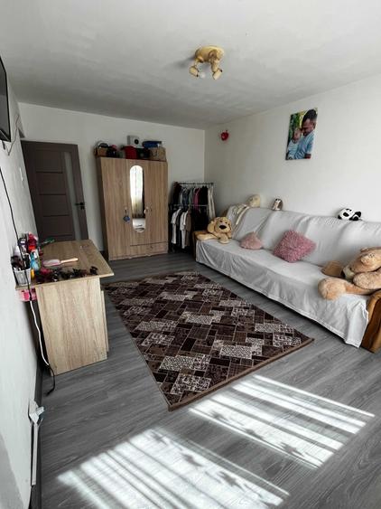 Apartament cu 2 camere decomandat în Exterior Vest