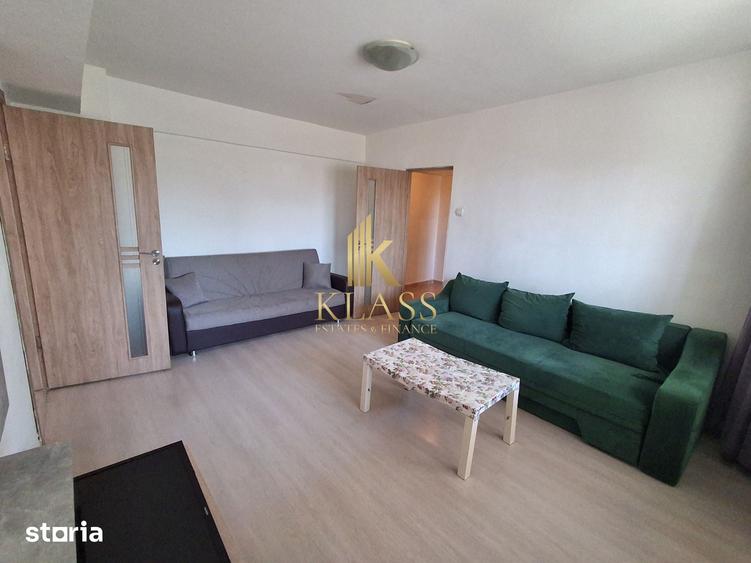 Apartament cu 3 camere semidecomandat în Colentina