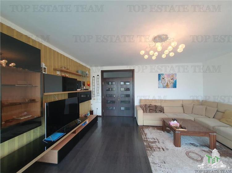 Apartament cu 3 camere decomandat, mobilat în Sat Vacanță