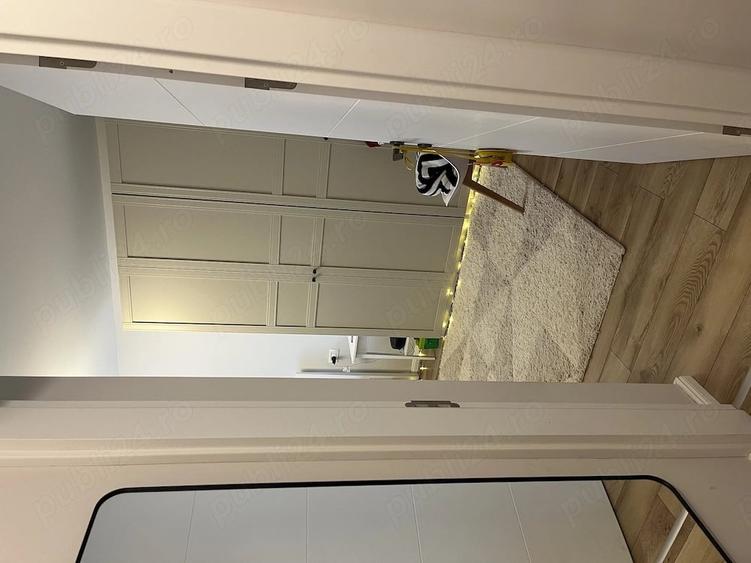 Apartament cu 3 camere decomandat în Berceni