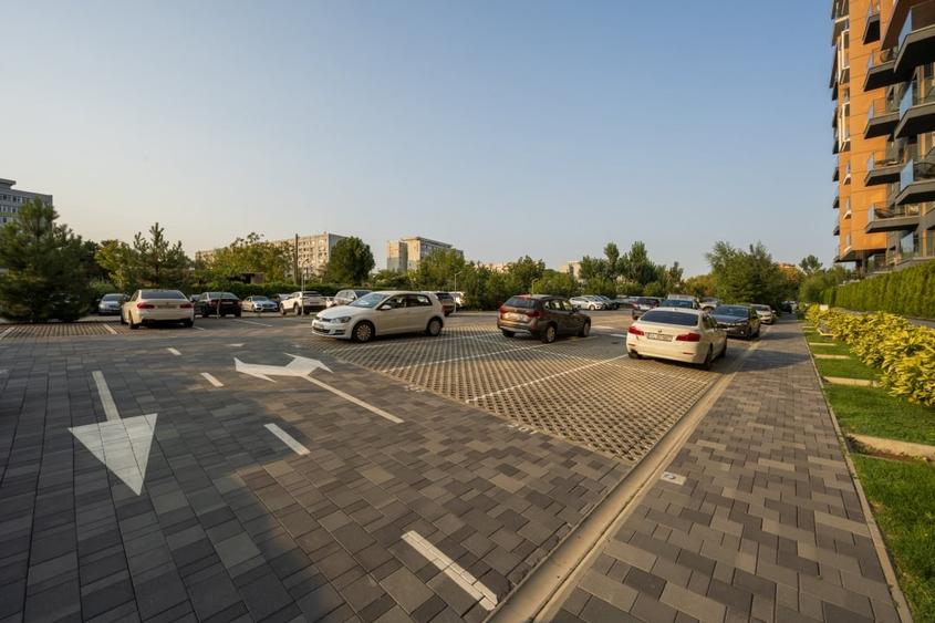 Apartament cu 2 camere, mobilat în P-ta Presei Libere