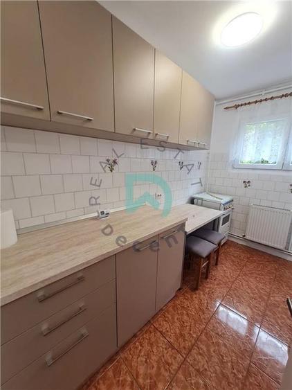 Apartament cu 2 camere decomandat, mobilat în Astra