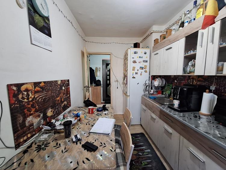 Apartament cu 2 camere decomandat, mobilat în Lipovei