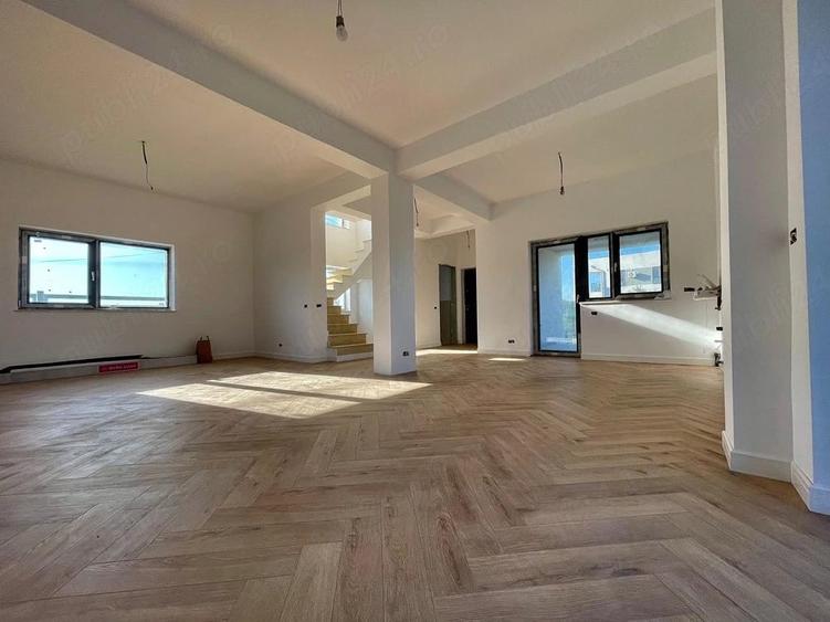 Casă cu 4 camere cu Teren 170 Mp în Corbeanca