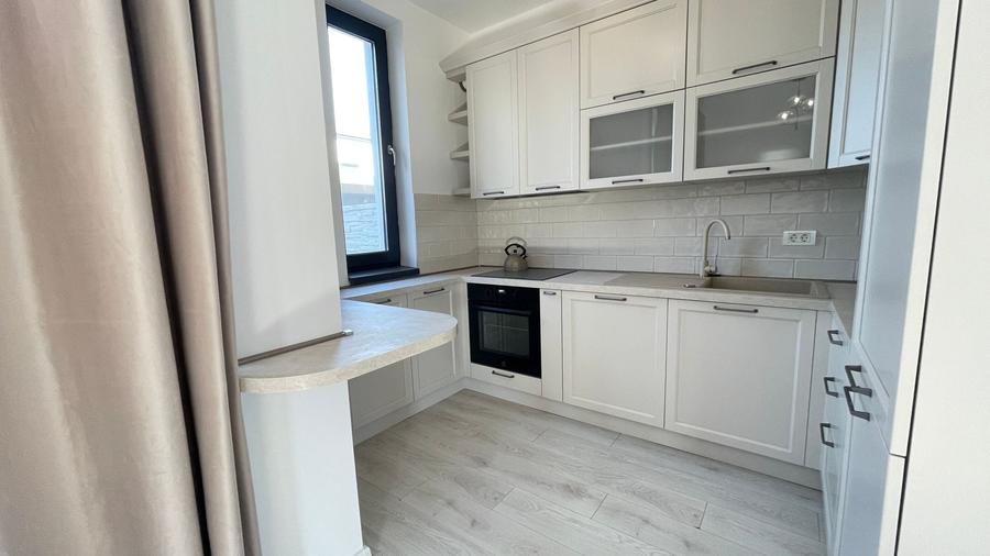 Duplex cu 5 camere cu Canalizare în Mehala