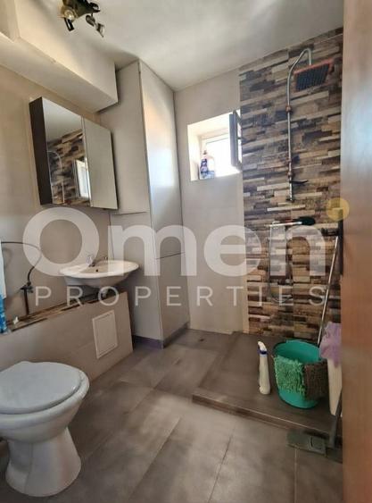Apartament cu 3 camere decomandat, mobilat în Central