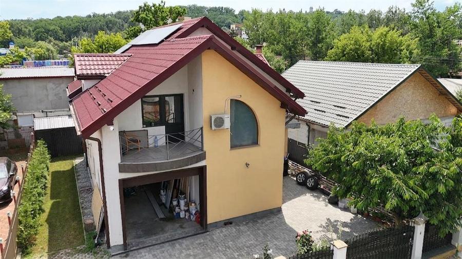 Casă cu 5 camere cu Canalizare în Frumoasa