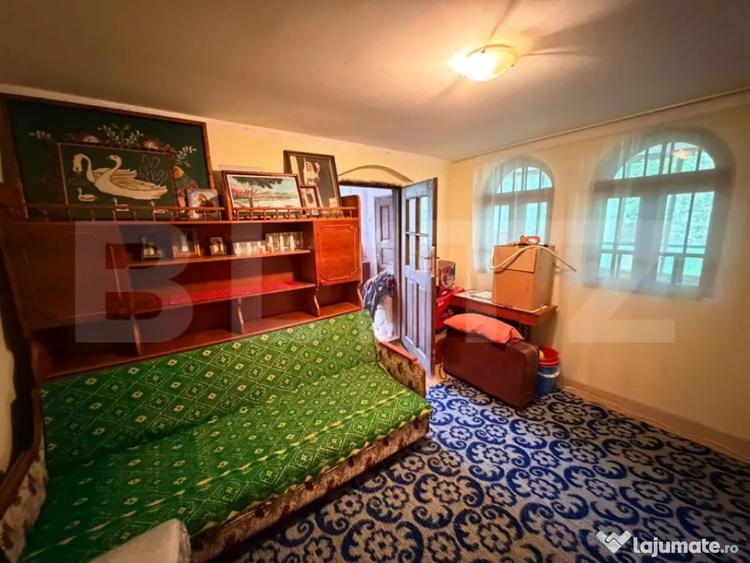 Casă cu 2 camere cu Teren 1192 Mp în Central