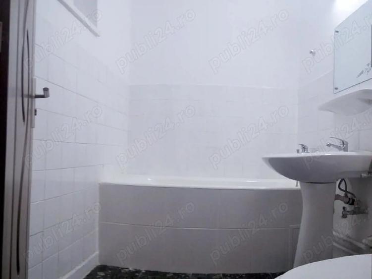 Apartament cu 2 camere decomandat în Romanilor